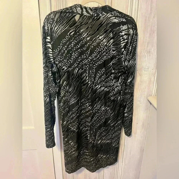 CHICOS Black Silver Animal Print Velvet Burnout Tunic Duster Top|2/M whimsigoth - Picture 7 of 14